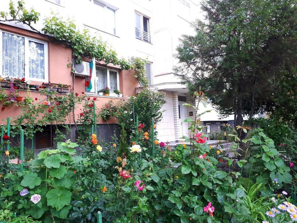 2 Bedrooms With Private Bath And Balcony Near The Airport Sofia Luaran gambar